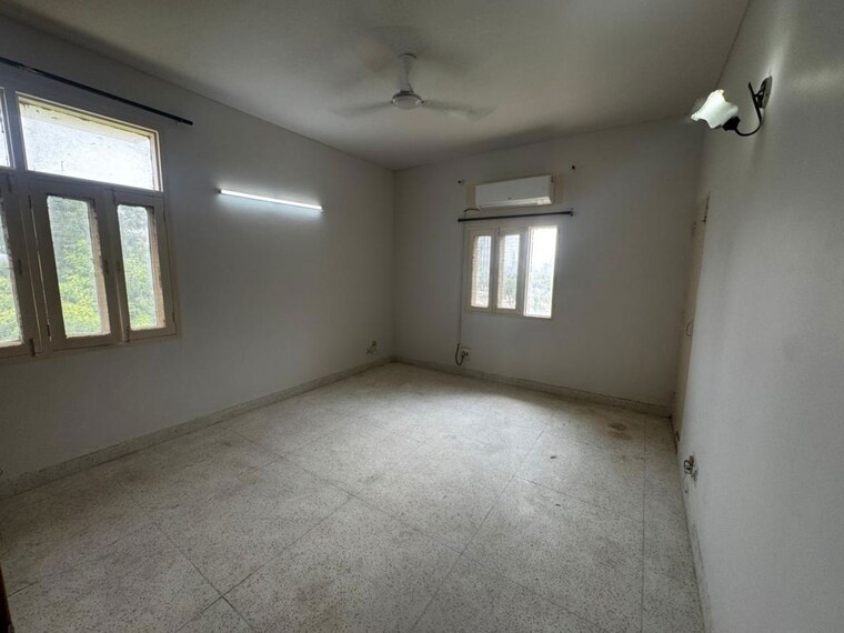 Room, oasis-apartments 3 Bedroom 2200 Sq.Ft. Apartment In Sector 55 Gurgaon 10583003
