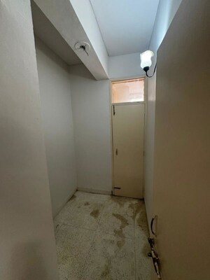 Bathroom in 3 BHK Apartment at Oasis Apartments, Sector 55 – for Rent
