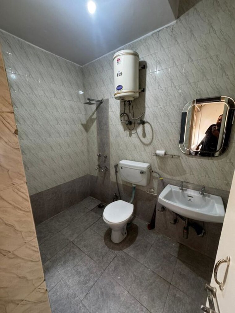 Bathroom, oasis-apartments 3 Bedroom 2200 Sq.Ft. Apartment In Sector 55 Gurgaon 10583003