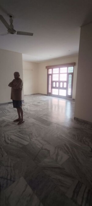2 BHK Builder Floor For Rent in Mansa Devi
