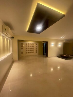 Living Room in 4 BHK Apartment at Khar West – for Rent