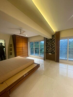 Bedroom in 4 BHK Apartment at Khar West – for Rent