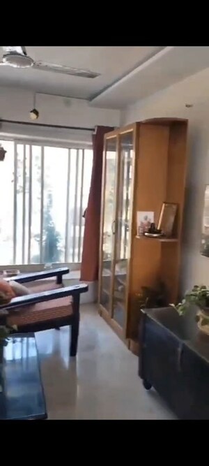 3 BHK Apartment For Rent in Kanti Apartments, Bandra West