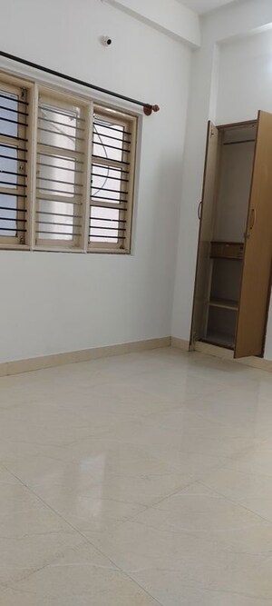Room in 1 BHK Builder Floor at Jeevan Bima Nagar – for Rent