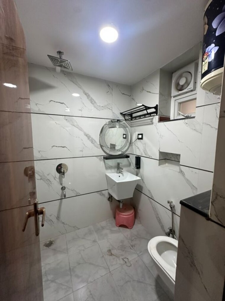 Team Area, sector 10 dwarka 3 Bedroom 2000 Sq.Ft. Apartment In Sector 10 Dwarka Delhi 10583050