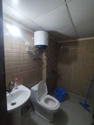 Bathroom in 2.5 BHK Apartment at Gardenia Gateway, Sector 75 – for Rent
