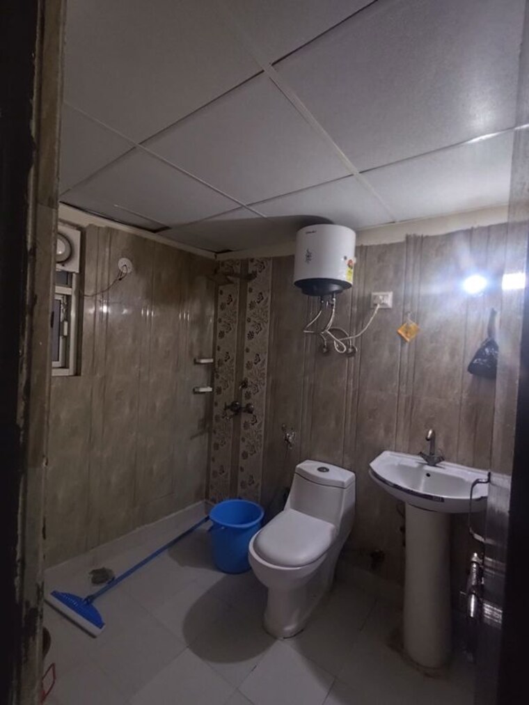 Team Area, gardenia-gateway 2.5 Bedroom 1265 Sq.Ft. Apartment In Sector 75 Noida 10583049
