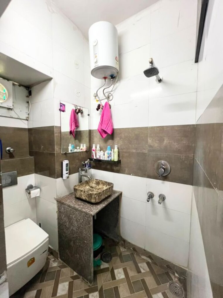 Team Area, ip extension 2 Bedroom 950 Sq.Ft. Apartment In Ip Extension Delhi 10583053