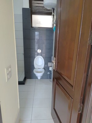Bathroom in 3 BHK Builder Floor at Sector 27 – for Rent