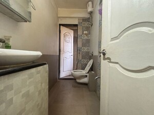 Bathroom in 2 BHK Apartment at Vijay Park, Kasarvadavali – for Rent