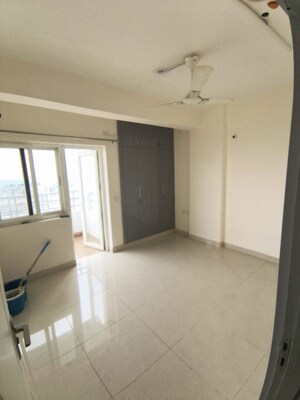 2 BHK Apartment For Rent in Wegmans Signature Tower, Knowledge Park 3 Greater Noida