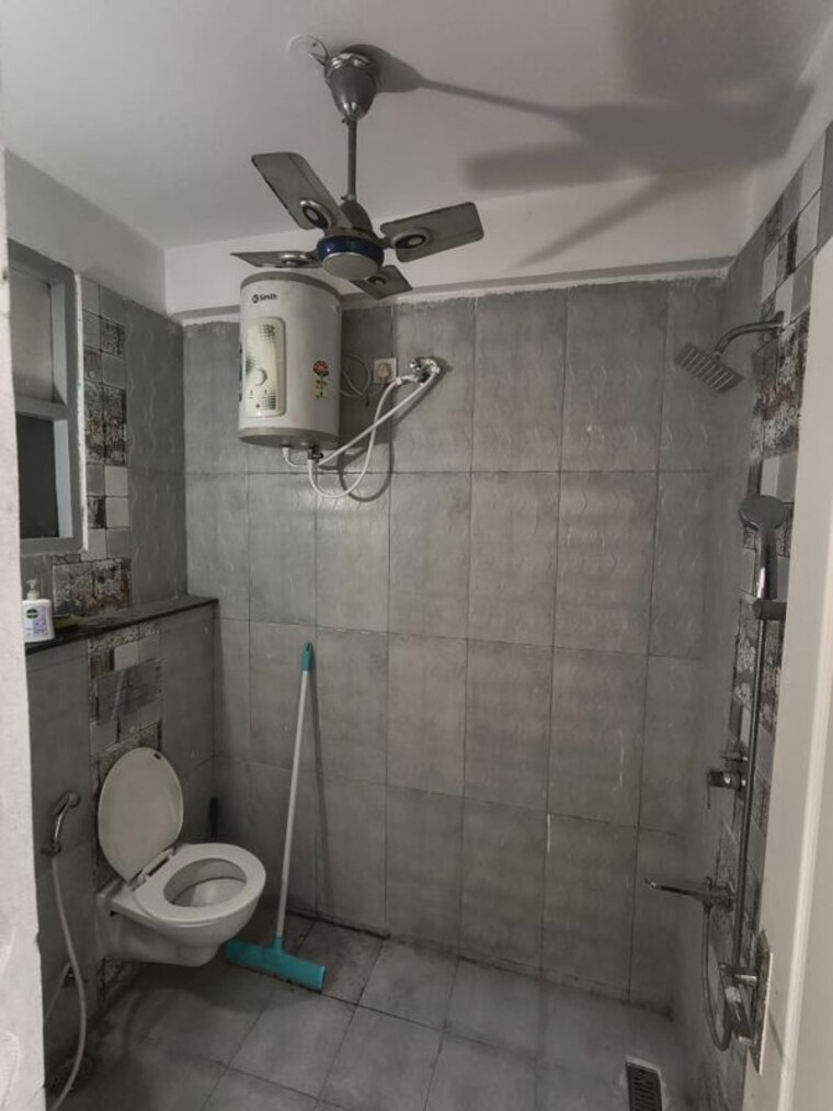 Bathroom, wegmans-signature-tower 2 Bedroom 1200 Sq.Ft. Apartment In Knowledge Park 3 Greater Noida Greater Noida 10583082