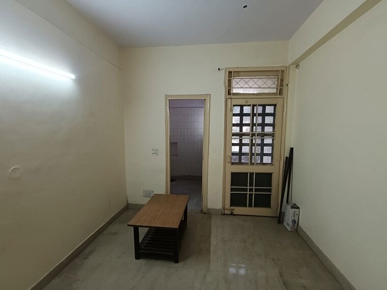 Living Room, ip extension 3 Bedroom 1250 Sq.Ft. Apartment In Ip Extension Delhi 10583084
