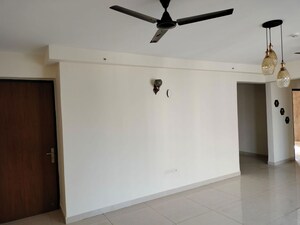 Room in 3 BHK Apartment at ACE Golf Shire, Sector 150 – for Sale