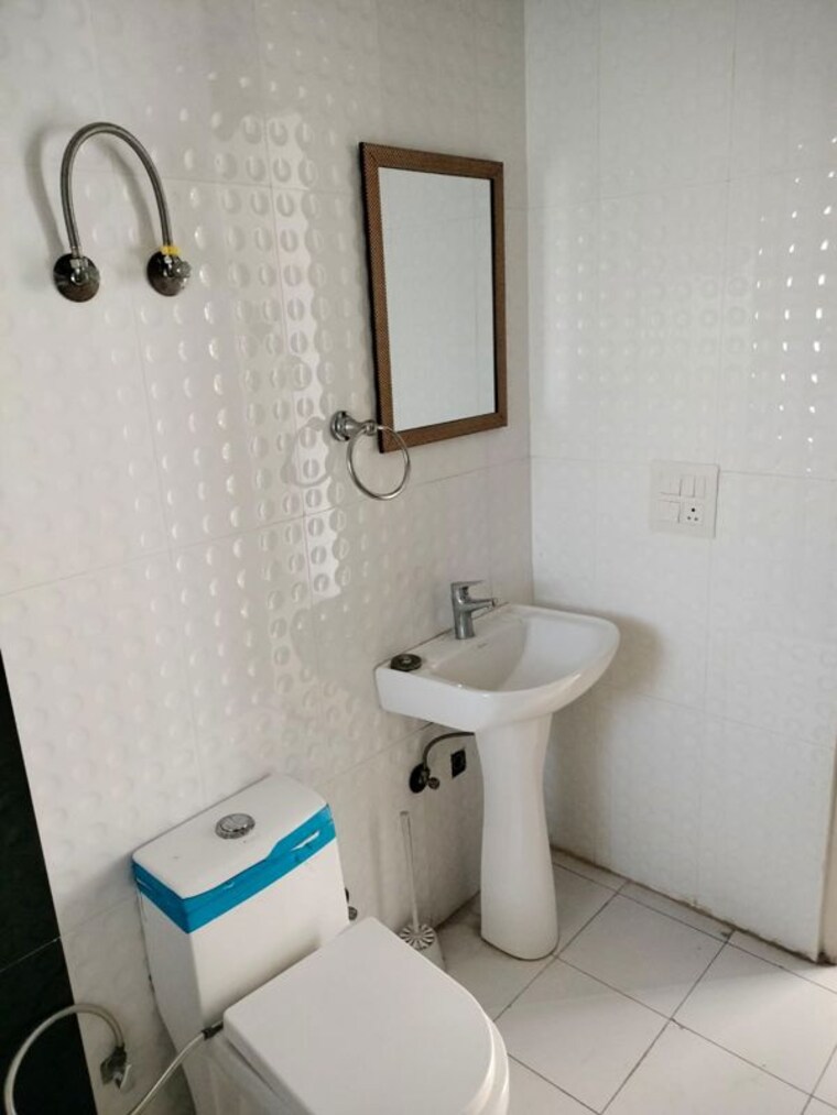 Bathroom, ace-golf-shire 3 Bedroom 1675 Sq.Ft. Apartment In Sector 150 Noida 10583094