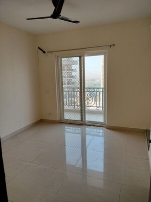 Room in 3 BHK Apartment at ACE Golf Shire, Sector 150 – for Sale