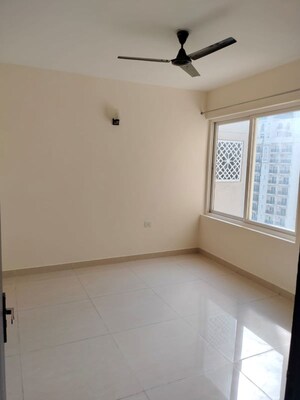 Room in 3 BHK Apartment at ACE Golf Shire, Sector 150 – for Sale