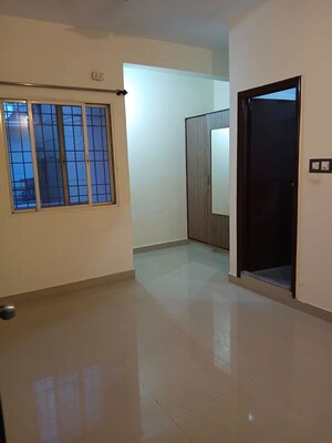 2 BHK Apartment For Rent in Jeevan Bima Nagar