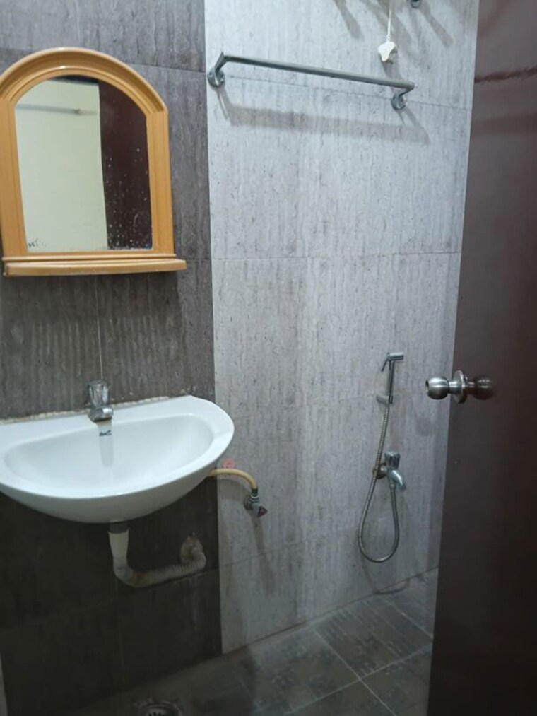 Bathroom, jeevan bima nagar 2 Bedroom 1150 Sq.Ft. Apartment In Jeevan Bima Nagar Bangalore 10583105