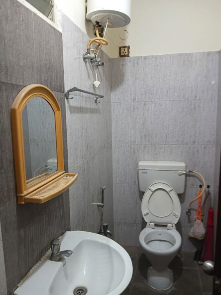Bathroom, jeevan bima nagar 2 Bedroom 1150 Sq.Ft. Apartment In Jeevan Bima Nagar Bangalore 10583105