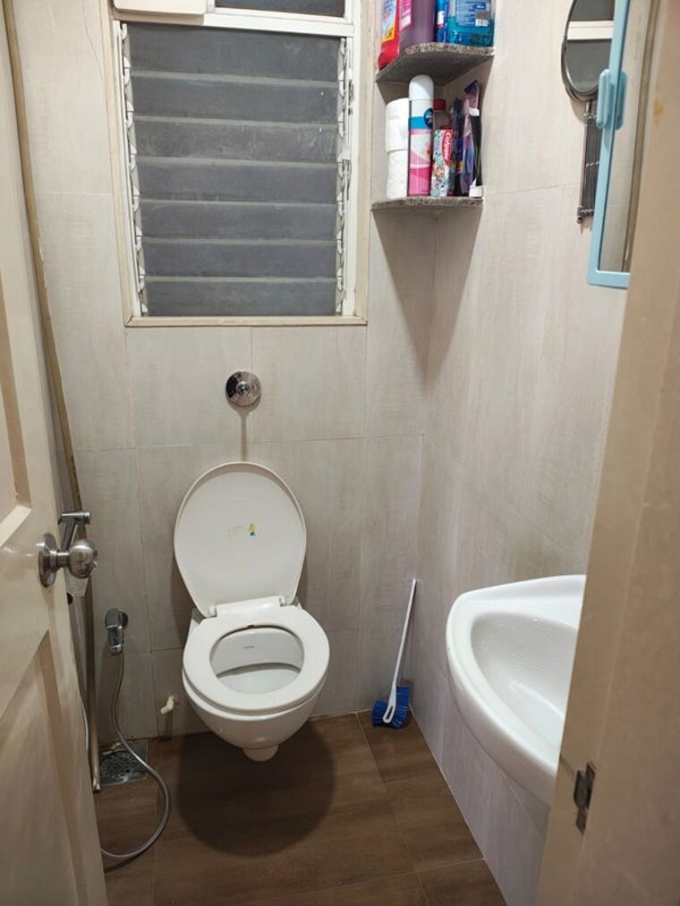 Bathroom, vijay-orovia 1 Bedroom 444 Sq.Ft. Apartment In Ghodbunder Road Thane 10583091