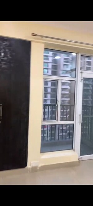 2.5 BHK Apartment For Rent in Gaur City 1st Avenue, Sector 4 Greater Noida