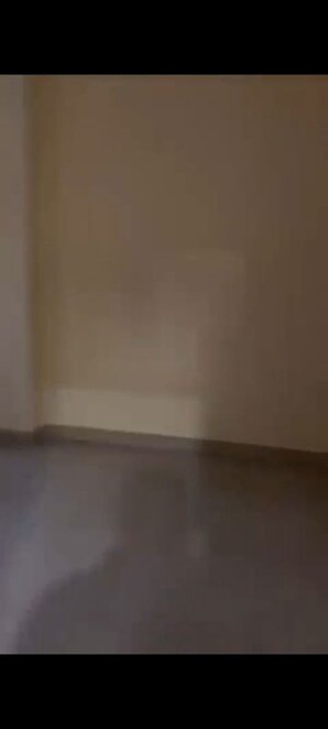 Room in 2.5 BHK Apartment at Gaur City 1st Avenue, Sector 4 Greater Noida – for Rent