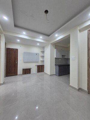 2 BHK Builder Floor For Rent in Shyama Apartments Noida, Sector 49