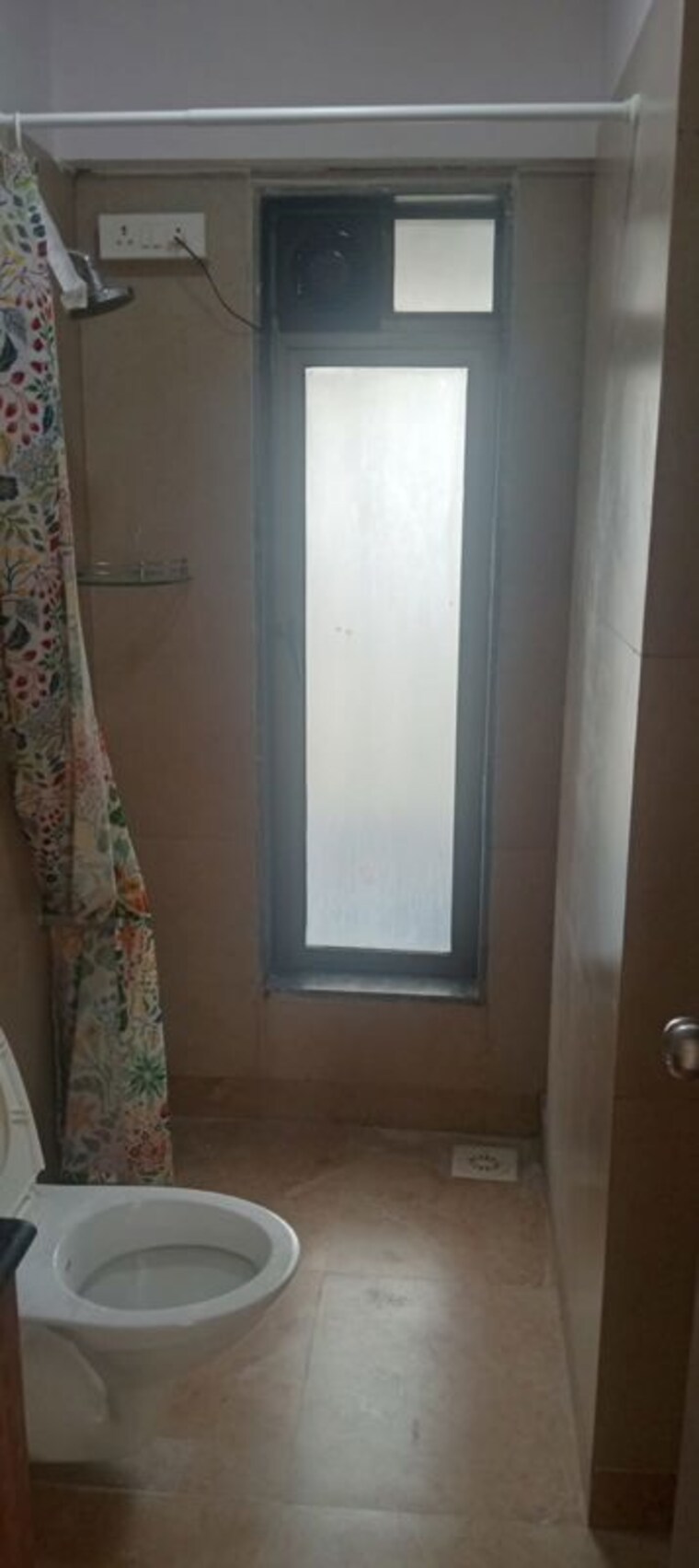Bathroom, khar west 3 Bedroom 900 Sq.Ft. Apartment In Khar West Mumbai 10582742