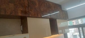 Furnished Amenities in 3 BHK Apartment at Khar West – for Rent