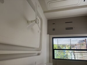 Furnished Amenities in 3 BHK Builder Floor at Sushant Lok ii – for Sale