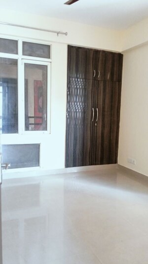 Room in 2 BHK Apartment at Today Ridge Residency, Sector 135 – for Rent