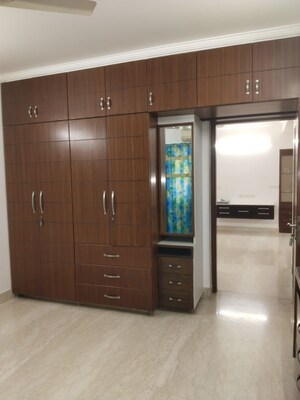 Room in 3 BHK Builder Floor at Sarita Vihar – for Rent