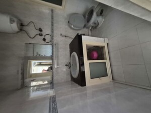 Washroom in 3.5 BHK Apartment at Mayur Vihar – for Sale