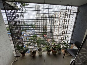 Parking in 2.5 BHK Apartment at Maple Heights Mumbai, Malad East – for Rent