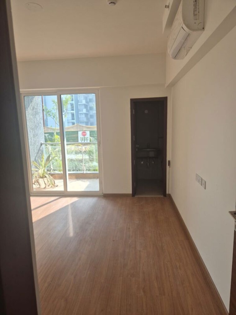 Room, godrej-meridien 3 Bedroom 2002 Sq.Ft. Apartment In Sector 106 Gurgaon 10583174