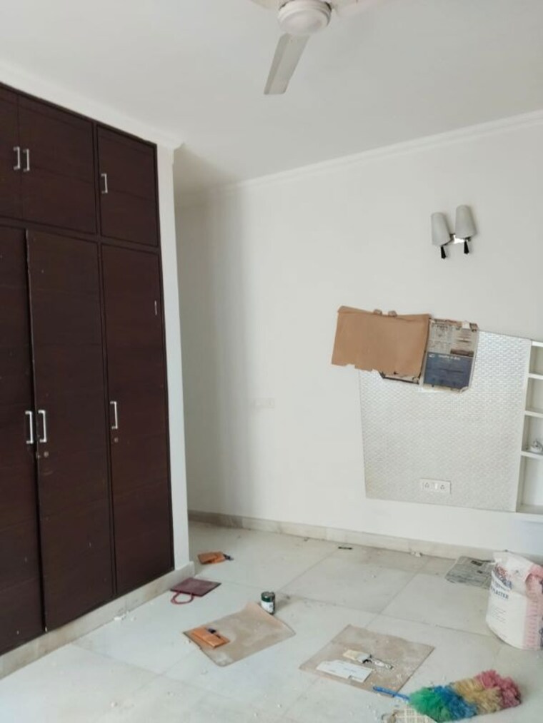 Room, safdarjung development area 4 Bedroom 3000 Sq.Ft. Builder Floor In Safdarjung Development Area Delhi 10583202