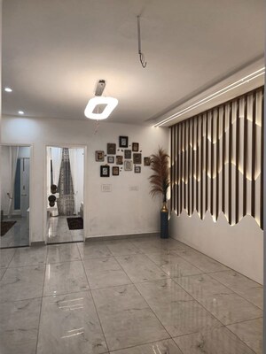 Room in 3 BHK Builder Floor at Sector 17 – for Rent