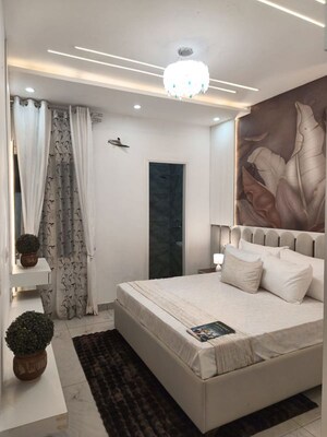 Bedroom in 3 BHK Builder Floor at Sector 17 – for Rent
