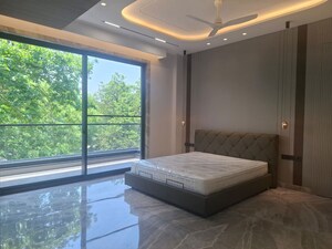 Bedroom in 4 BHK Apartment at Safdarjung Enclave – for Rent