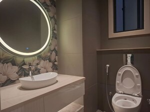 Bathroom in 4 BHK Apartment at Safdarjung Enclave – for Rent