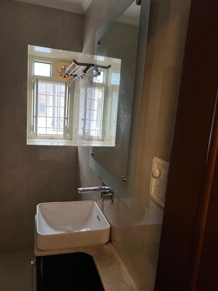Bathroom, chattarpur 3 Bedroom 1150 Sq.Ft. Builder Floor In Chattarpur Delhi 10571636