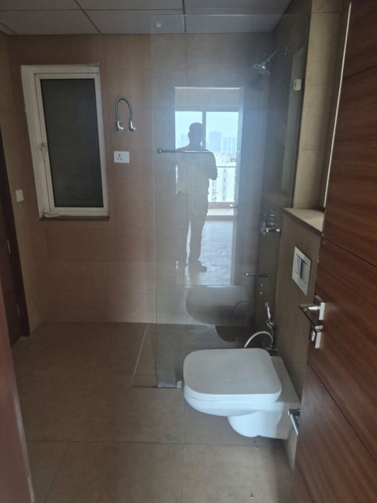Bathroom, godrej-meridien 4 Bedroom 2720 Sq.Ft. Apartment In Sector 106 Gurgaon 10583203