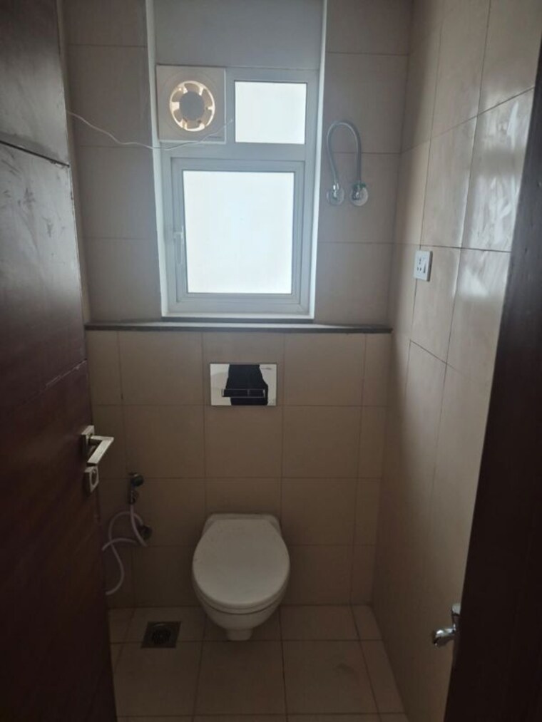Bathroom, godrej-meridien 4 Bedroom 2720 Sq.Ft. Apartment In Sector 106 Gurgaon 10583203