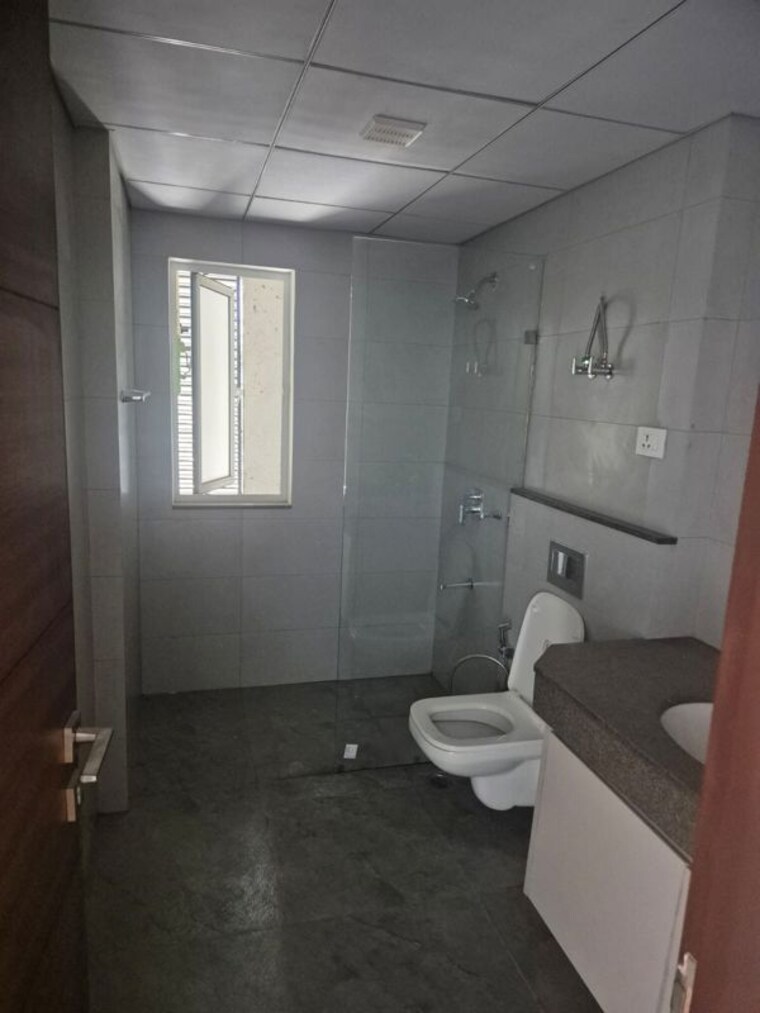 Bathroom, godrej-meridien 4 Bedroom 2720 Sq.Ft. Apartment In Sector 106 Gurgaon 10583203