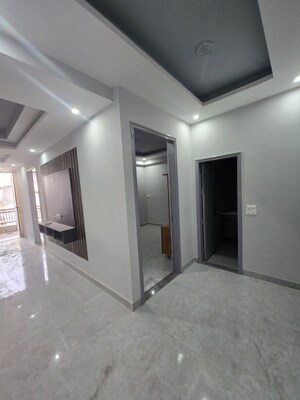 Room in 4 BHK Builder Floor at Chattarpur – for Sale