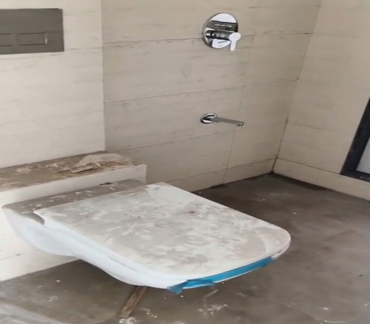 Bathroom, koliwada 2 Bedroom 525 Sq.Ft. Apartment In Koliwada Mumbai 10583220