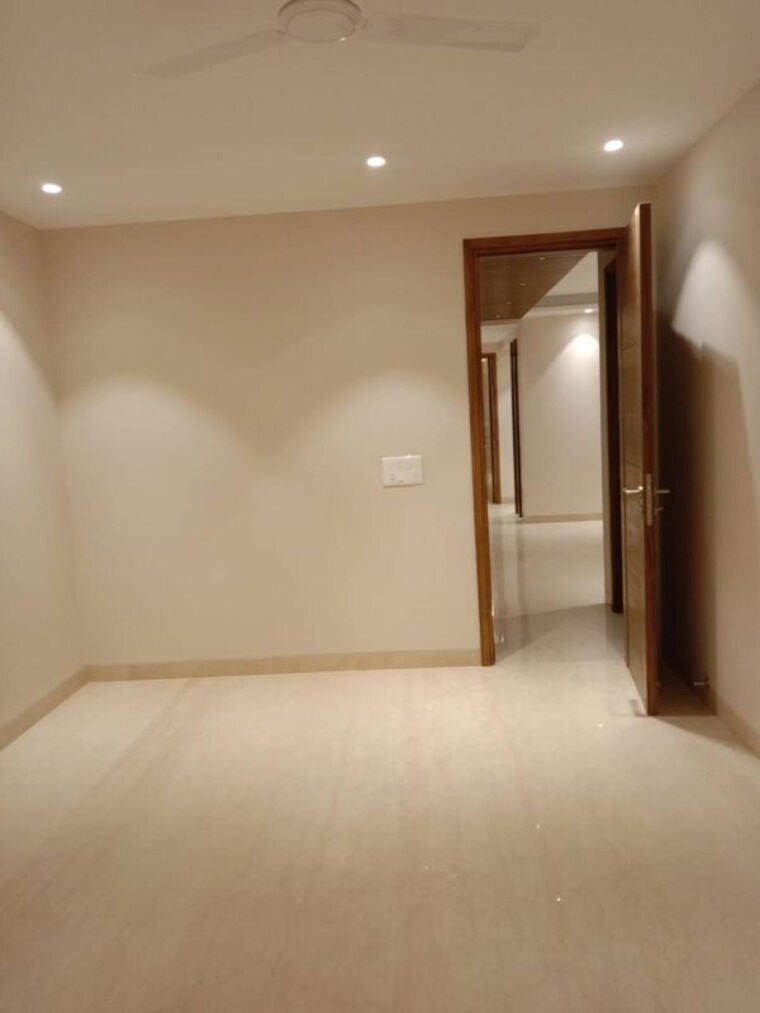 Room, malviya nagar 4 Bedroom 2500 Sq.Ft. Builder Floor In Malviya Nagar Delhi 10583228