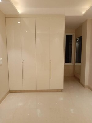 Room in 4 BHK Builder Floor at Malviya Nagar – for Rent