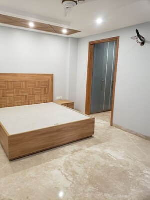 1 BHK Builder Floor For Rent in Janakpuri